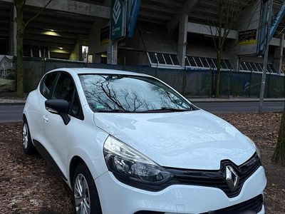 Gebraucht Renault Clio IV Life 74 PS (54 kW) 2017 Weiß Limousine