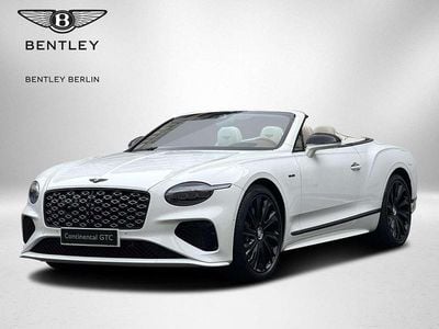Neu Bentley Continental Mulliner 782 PS (575 kW) 2025 Glacier white Cabrio