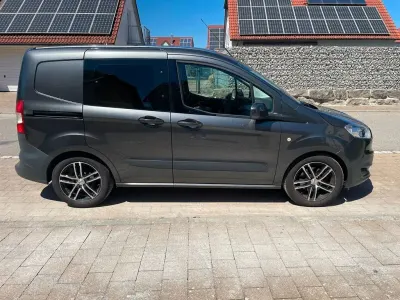 Gebraucht Ford Courier 101 PS (74 kW) 2017 Grau Van / Kleinbus