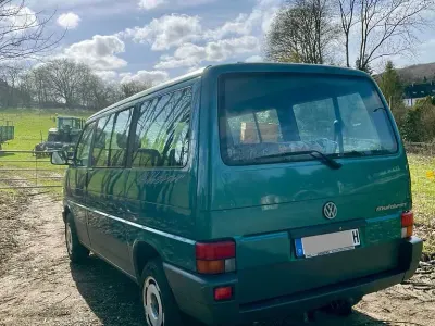 Gebraucht VW Multivan 77 PS (56 kW) 1993 Grün Van / Kleinbus