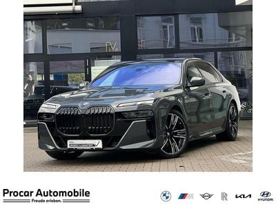 Gebraucht BMW 740 M Sport 286 PS (210 kW) 2025 Grau Limousine