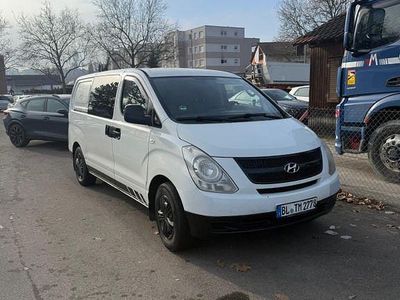 Gebraucht Hyundai H-1 116 PS (85 kW) 2011 Weiß Van / Kleinbus