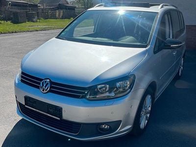 Begagnad VW Touran 140 HK (102 kW) 2012 Silver Minibuss