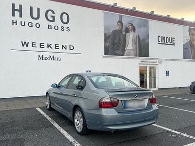 Gebraucht BMW 320 150 PS (110 kW) 2006 Blau Limousine