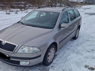 Gold Gebraucht 2006 Skoda Octavia Kombi | 2.400 € (Teuer)