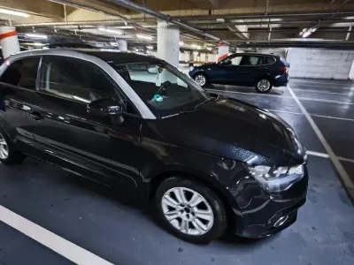 Gebraucht Audi A1 Ambition 86 PS (63 kW) 2010 Schwarz Kleinwagen