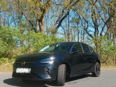 Usado Opel Corsa 101 HP (74 kW) 2020 Preto Citadino