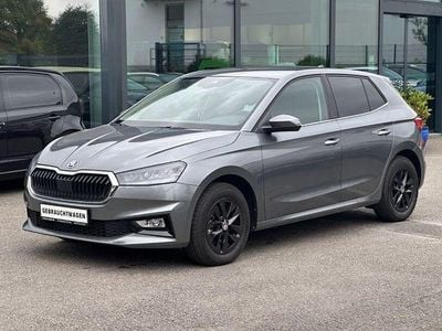 Grau Gebraucht 2023 Skoda Fabia Style Kleinwagen | 18.700 € (Fairer Preis)