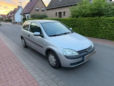 Używany Opel Corsa 75 KM (55 kW) 2002 Szary Hatchback