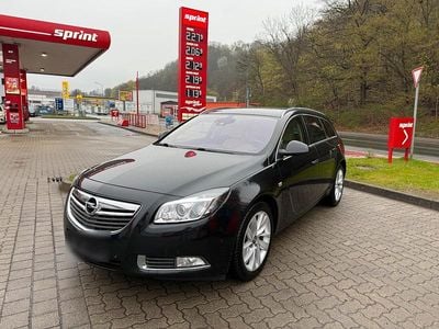 Usado Opel Insignia 170 HP (125 kW) 2013 Preto Carrinha