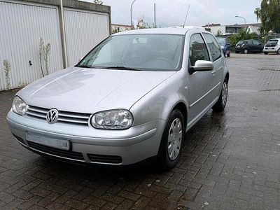 Gebraucht VW Golf 102 PS (75 kW) 2000 Silber Limousine