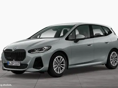 Gebraucht BMW 218 Active Tourer M Sport 136 PS (100 kW) 2024 Skyscraper grau Van / Kleinbus