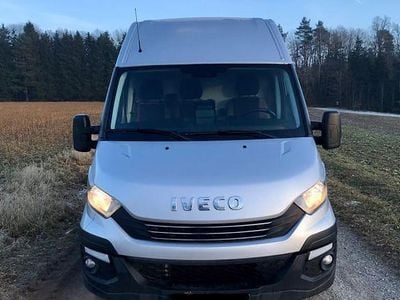 Silber Gebraucht 2017 Iveco Daily Limousine | 13.013 € (Etwas zu teuer)