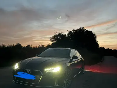 Gebraucht Audi A5 Sportback Advanced 204 PS (150 kW) 2022 Schwarz Kleinwagen