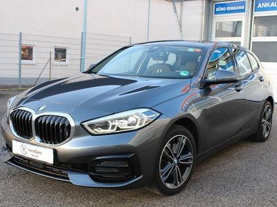 Grau Gebraucht 2021 BMW 118 Sport Line Kleinwagen | 17.780 € (Guter Preis)