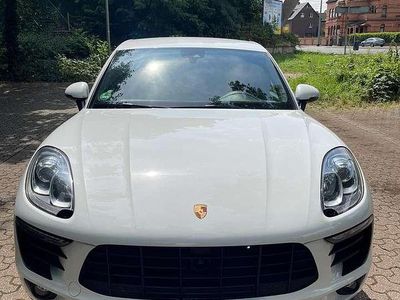 Porsche Macan S