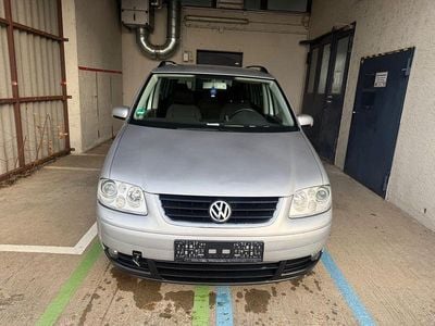 Silber Gebraucht 2004 VW Touran Trendline Van / Kleinbus | 1.290 € (Guter Preis)