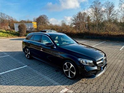 Schwarz Gebraucht 2020 Mercedes C300e AMG line Kombi | 26.400 € (Etwas zu teuer)