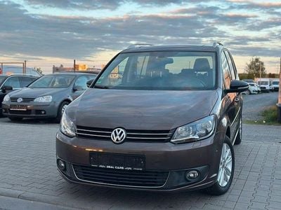 Second-hand VW Touran Style 140 CP (102 kW) 2012 Maro Monovolum