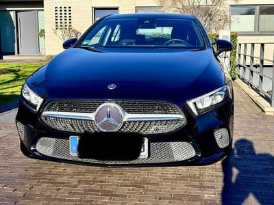 Gebraucht Mercedes A200 Progressive 163 PS (119 kW) 2020 Schwarz Limousine