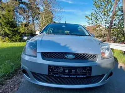 Gebraucht Ford Fiesta 80 PS (58 kW) 2006 Grau Kleinwagen