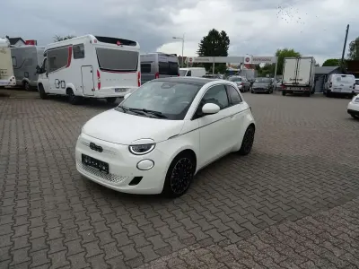 Gebraucht Fiat 500e La Prima 86 kW (118 PS) 2023 Colore esterno Kleinwagen