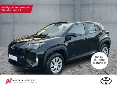 Neu Toyota Yaris Cross Business Edition 116 PS (85 kW) 2025 Black mica / ink SUV