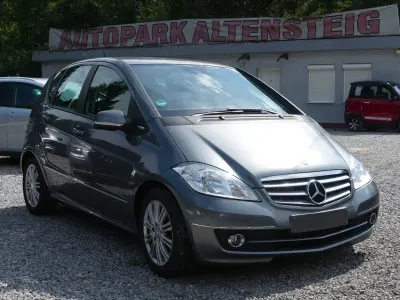 Gebraucht Mercedes A180 116 PS (85 kW) 2011 Grau Kleinwagen