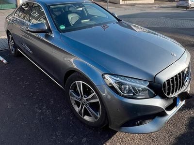 Grau Gebraucht 2018 Mercedes C200 Avantgarde Limousine | 20.900 €