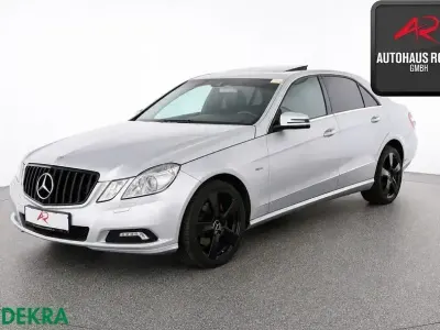 Gebraucht Mercedes E350 Elegance 231 PS (169 kW) 2009 Iridiumsilber Limousine