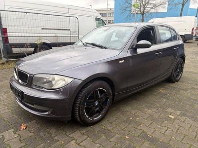 Grau Gebraucht 2007 BMW 118 Kleinwagen | 4.990 € (Fairer Preis)