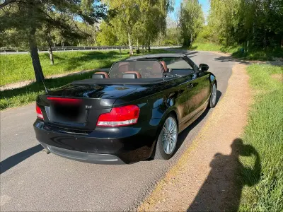 Gebraucht BMW 118 Cabriolet M Sport 143 PS (105 kW) 2010 Schwarz Cabrio