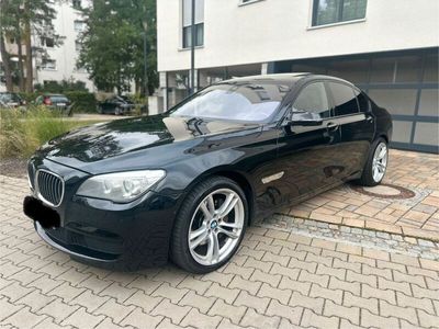 BMW 750