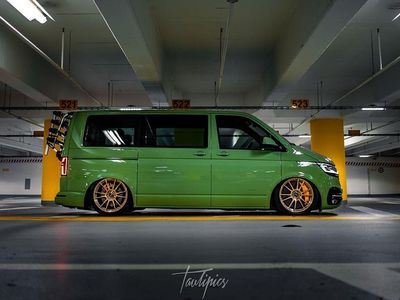 Usado VW Multivan R 235 CV (172 kW) 2005 Verde Monovolumen