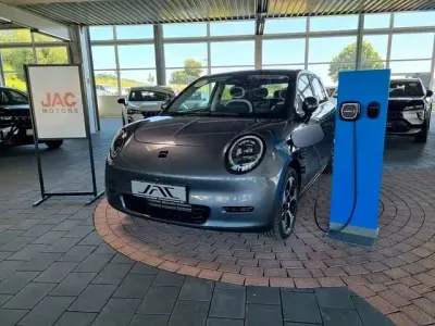 Neu JAC E30X 100 kW (136 PS) 2026 Grau Kleinwagen