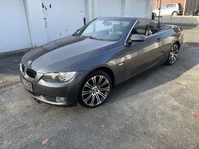 Gebraucht BMW 320 Cabriolet 170 PS (125 kW) 2007 Grau Cabrio