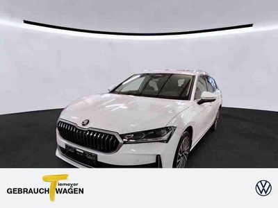 Weiß Gebraucht 2024 Skoda Superb LAURIN & KLEMENT Kombi | 38.440 € (Superpreis)