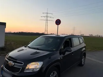 Używany Chevrolet Orlando LTZ 141 KM (103 kW) 2012 Czarny Minivan