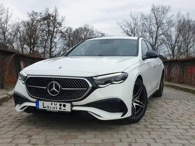 Gebraucht Mercedes E220 AMG line 197 PS (144 kW) 2024 Weiß Kombi