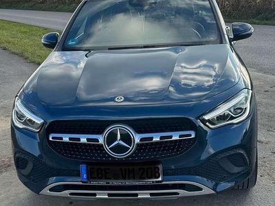 Gebraucht Mercedes GLA200 163 PS (119 kW) 2020 Blau SUV