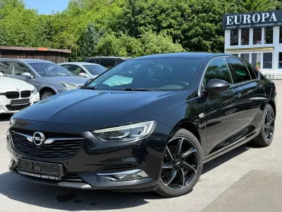 Gebraucht Opel Insignia Dynamic 170 PS (125 kW) 2017 Schwarz Limousine