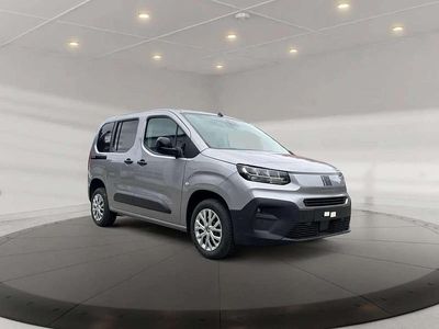 Neu Fiat Doblò 102 PS (75 kW) 2025 Silber Van / Kleinbus