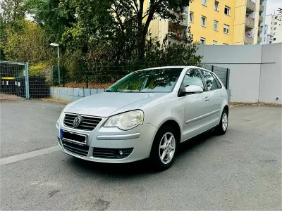 Gebraucht VW Polo 70 PS (51 kW) 2009 Silber Kleinwagen