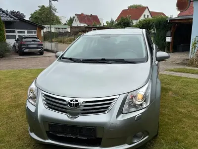 Gebraucht Toyota Avensis 147 PS (108 kW) 2009 Silber Limousine