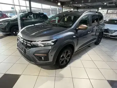 Second-hand Dacia Jogger Extreme 94 CP (69 kW) 2024 Gri Monovolum