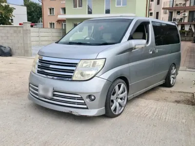 Gebraucht Nissan Elgrand 240 PS (176 kW) 2005 Silber Van / Kleinbus