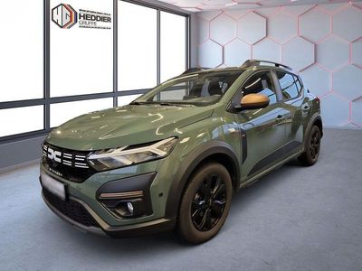 Safarigrüngrau Gebraucht 2025 Dacia Sandero Extreme SUV | 18.490 € (Fairer Preis)