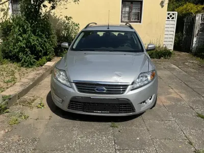 Gebraucht Ford Mondeo 140 PS (102 kW) 2010 Silber Kombi