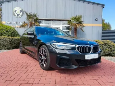 Gebraucht BMW 530 M Sport 286 PS (210 kW) 2022 Grau Limousine