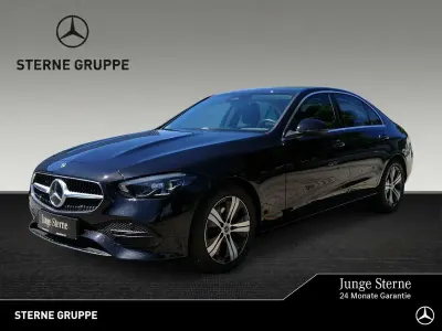 Gebraucht Mercedes C200 Avantgarde 163 PS (119 kW) 2025 Lack obsidianschwarz Limousine